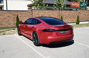 Лифтбек Tesla Model S 2017 в Сходнице