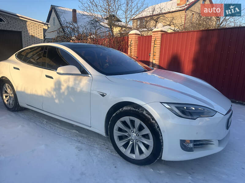 Ліфтбек Tesla Model S 2016 в Вінниці фото 3 Ліфтбек Tesla Model S 2016 в Вінниці