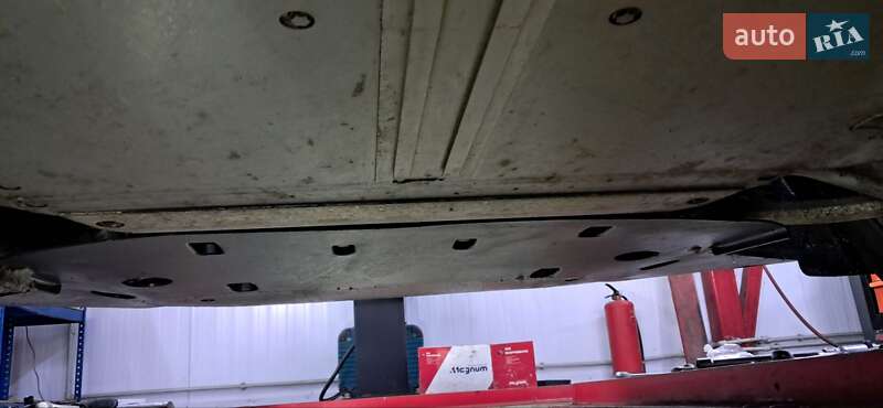 Ліфтбек Tesla Model S 2019 в Львові фото 56 Ліфтбек Tesla Model S 2019 в Львові