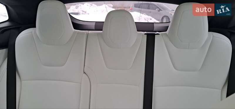 Ліфтбек Tesla Model S 2019 в Львові фото 61 Ліфтбек Tesla Model S 2019 в Львові