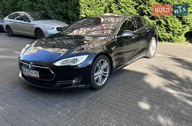 Лифтбек Tesla Model S 2016 в Киеве