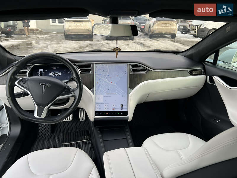 Ліфтбек Tesla Model S 2013 в Луцьку
