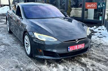 Ліфтбек Tesla Model S 2017 в Луцьку