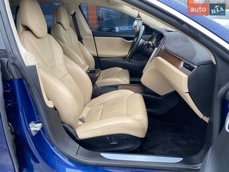 Лифтбек Tesla Model S 2017 в Львове фото 20 Лифтбек Tesla Model S 2017 в Львове