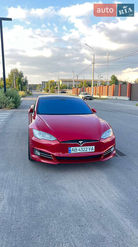 Tesla Model S 2014