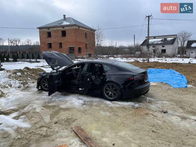 Лифтбек Tesla Model S 2024 в Львове фото Лифтбек Tesla Model S 2024 в Львове