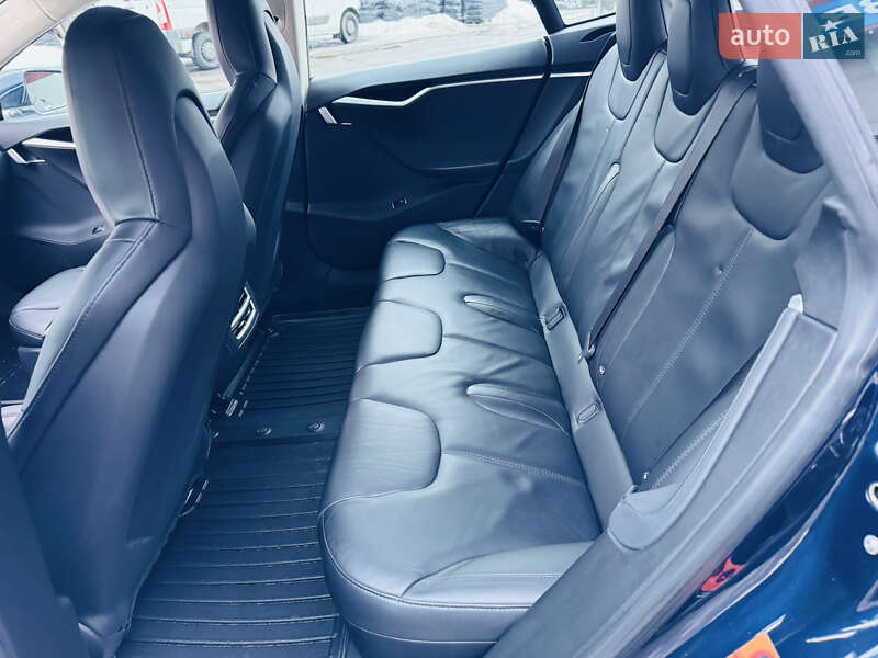 Лифтбек Tesla Model S 2015 в Ровно фото 24 Лифтбек Tesla Model S 2015 в Ровно