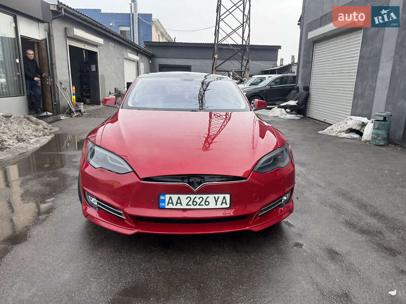 Лифтбек Tesla Model S 2013 в Киеве фото 2 Лифтбек Tesla Model S 2013 в Киеве