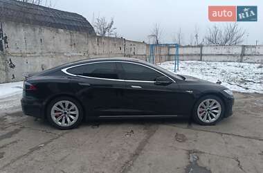 Лифтбек Tesla Model S 2014 в Ромнах