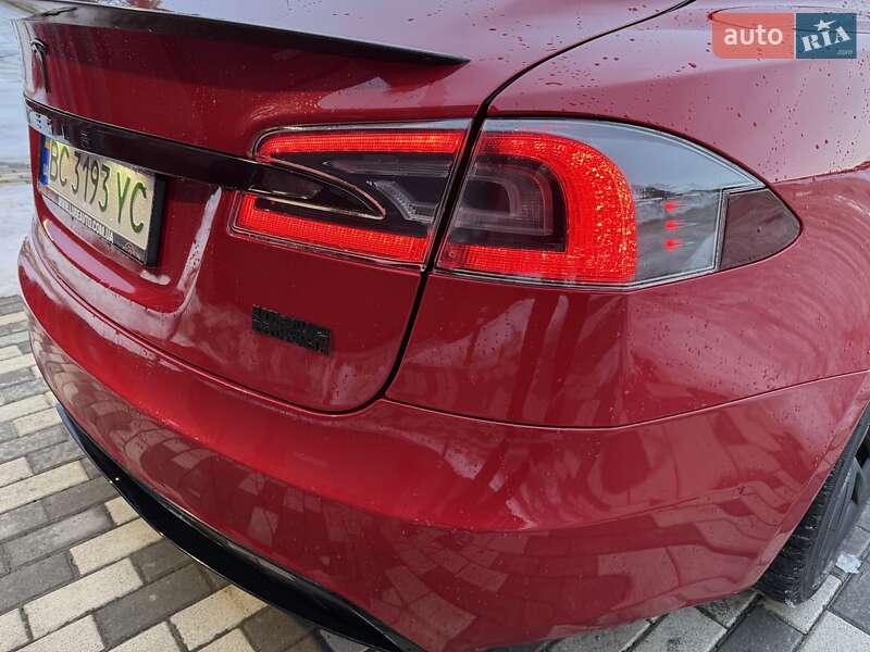 Ліфтбек Tesla Model S 2021 в Львові