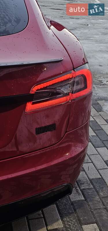 Ліфтбек Tesla Model S 2021 в Львові