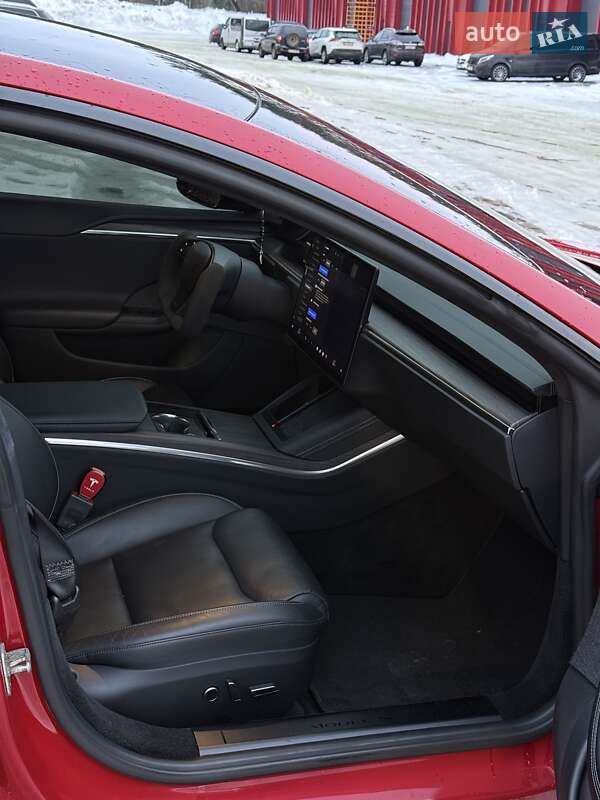 Ліфтбек Tesla Model S 2021 в Львові