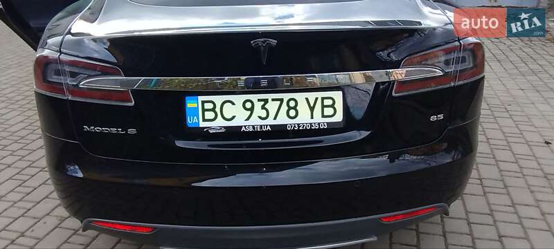 Ліфтбек Tesla Model S 2014 в Львові фото 13 Ліфтбек Tesla Model S 2014 в Львові