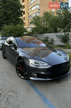 Ліфтбек Tesla Model S 2019 в Дніпрі