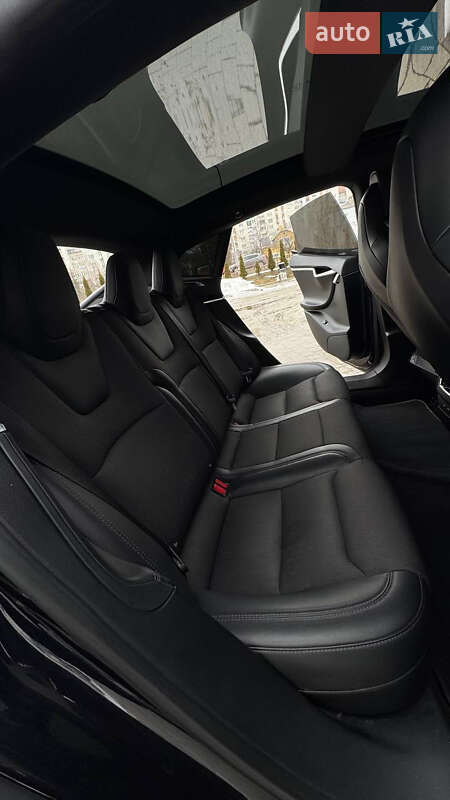 Лифтбек Tesla Model S 2017 в Трускавце фото 93 Лифтбек Tesla Model S 2017 в Трускавце