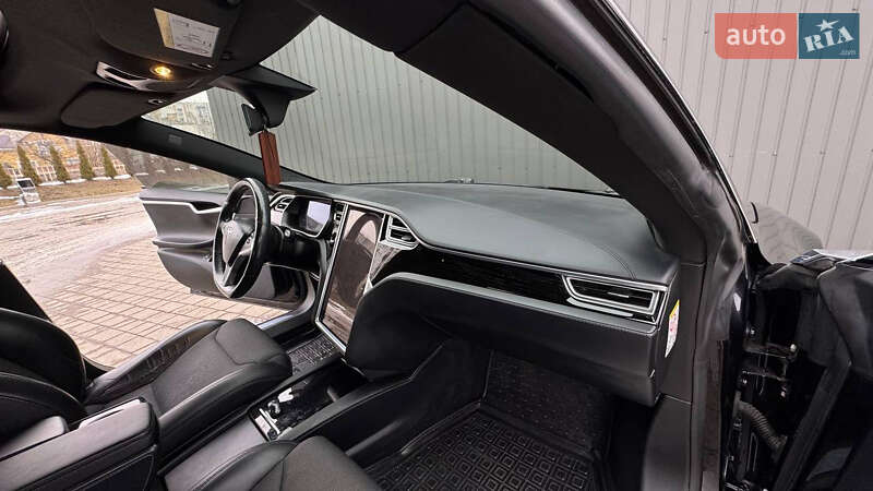 Лифтбек Tesla Model S 2017 в Трускавце фото 116 Лифтбек Tesla Model S 2017 в Трускавце