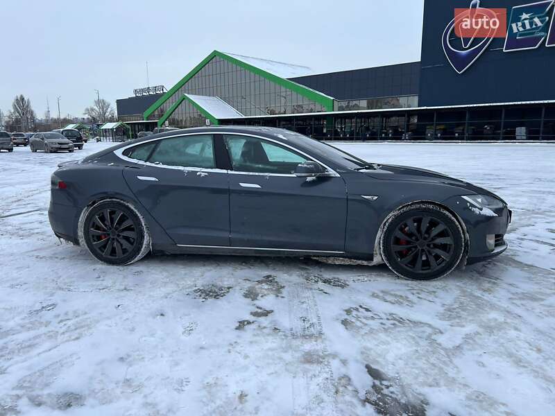 Лифтбек Tesla Model S 2014 в Ахтырке