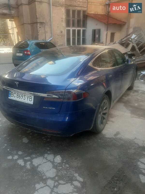 Лифтбек Tesla Model S 2020 в Львове