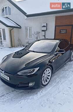 Ліфтбек Tesla Model S 2017 в Києві