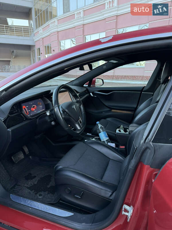 Ліфтбек Tesla Model S 2018 в Одесі