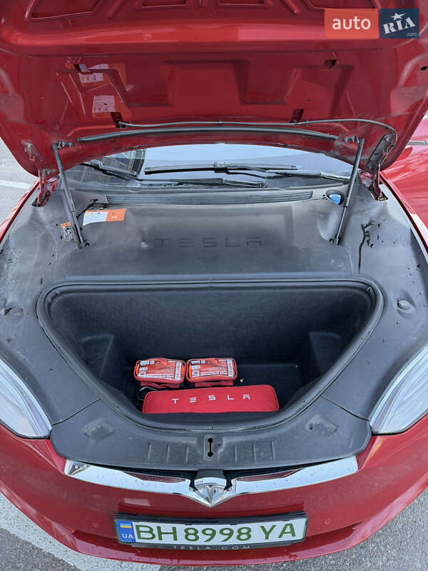 Ліфтбек Tesla Model S 2018 в Одесі