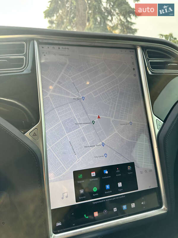 Лифтбек Tesla Model S 2016 в Одессе