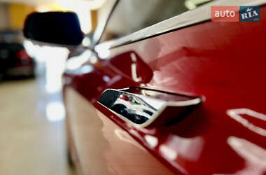 Лифтбек Tesla Model S 2019 в Николаеве
