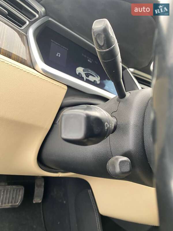 Лифтбек Tesla Model S 2013 в Ивано-Франковске