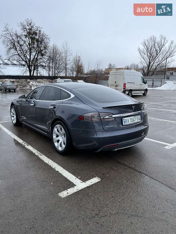Лифтбек Tesla Model S 2014 в Ровно