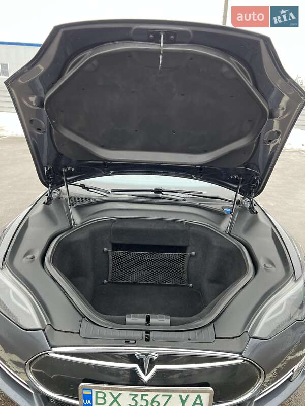 Лифтбек Tesla Model S 2014 в Ровно