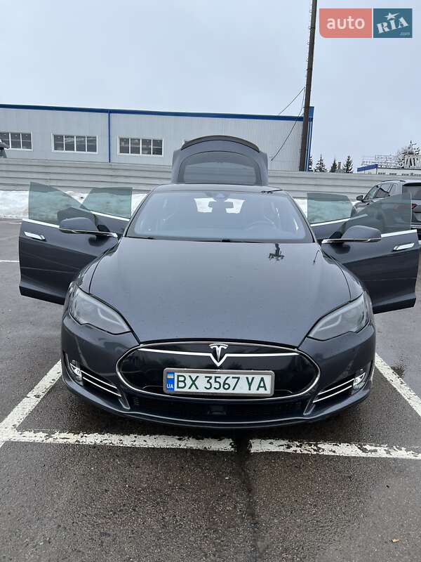 Лифтбек Tesla Model S 2014 в Ровно