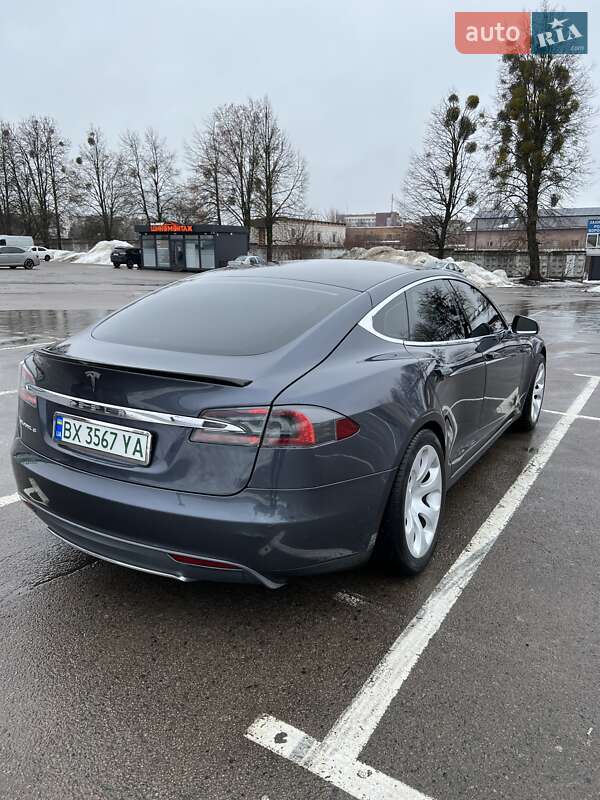 Лифтбек Tesla Model S 2014 в Ровно