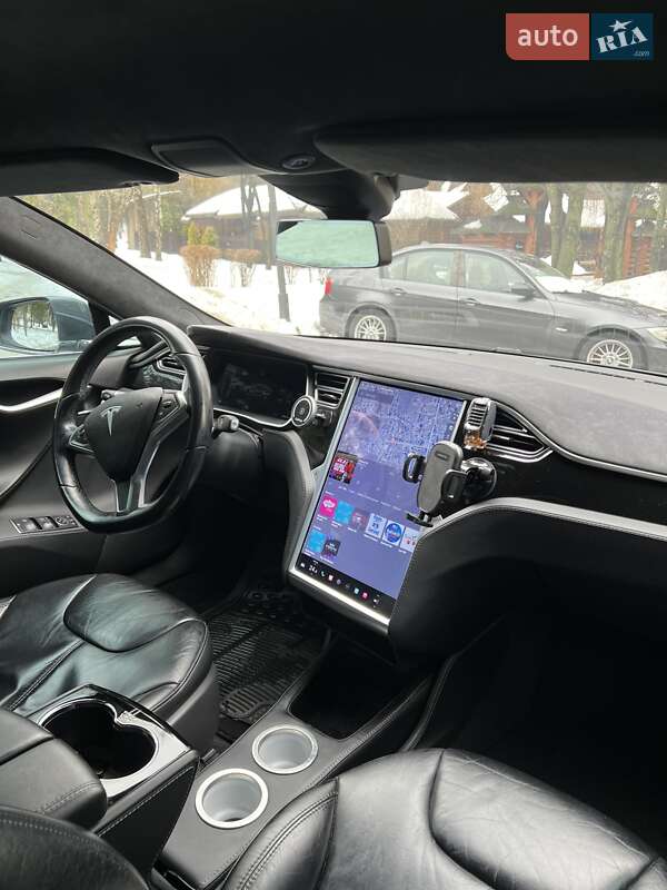 Лифтбек Tesla Model S 2014 в Ровно