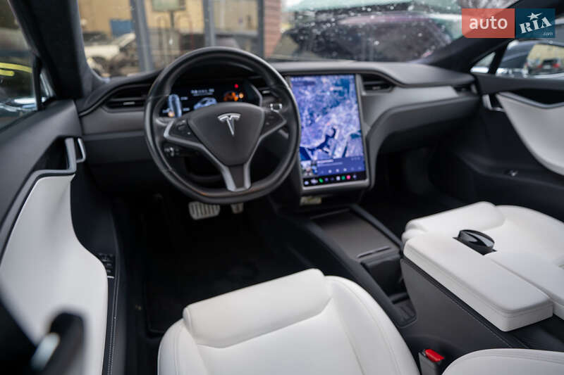 Ліфтбек Tesla Model S 2020 в Києві
