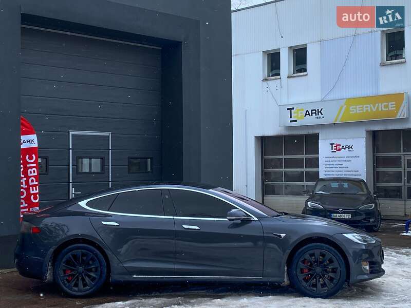 Ліфтбек Tesla Model S 2017 в Києві фото 11 Ліфтбек Tesla Model S 2017 в Києві