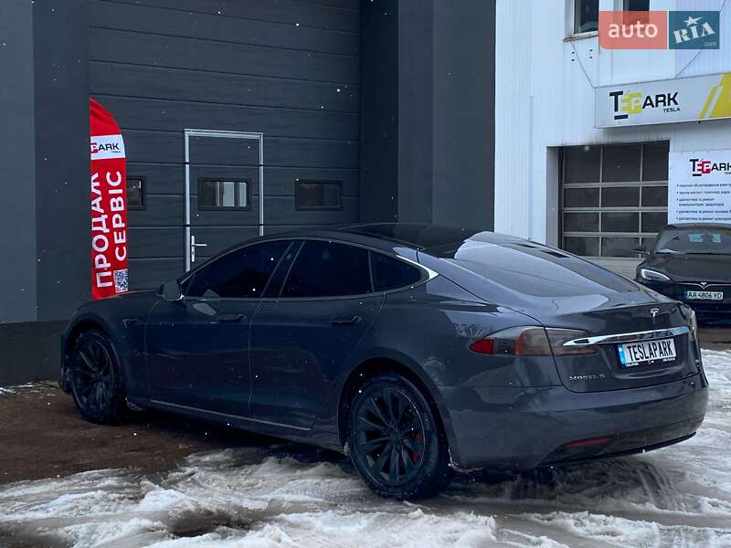Ліфтбек Tesla Model S 2017 в Києві фото 8 Ліфтбек Tesla Model S 2017 в Києві