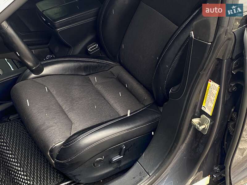 Ліфтбек Tesla Model S 2017 в Києві фото 13 Ліфтбек Tesla Model S 2017 в Києві