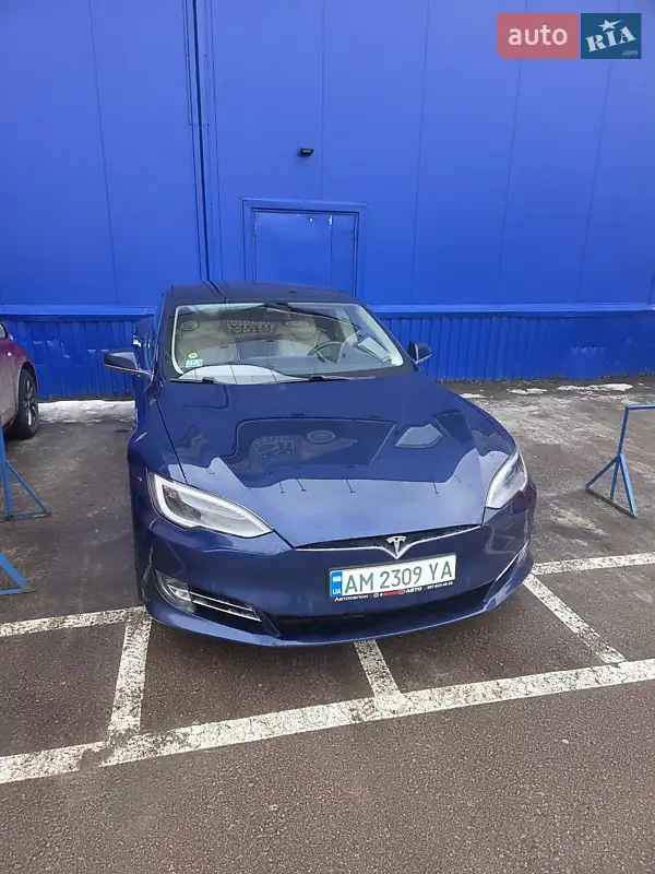 Tesla Model S 2017