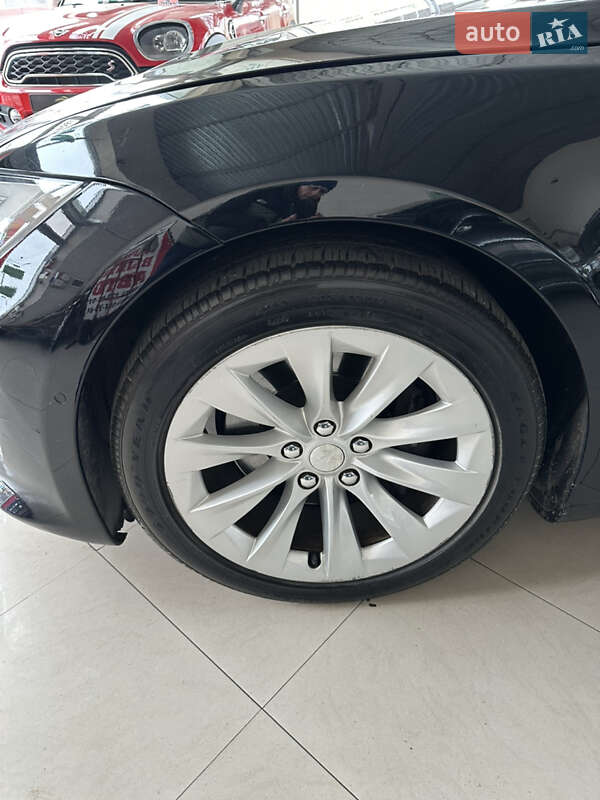 Лифтбек Tesla Model S 2018 в Одессе фото 5 Лифтбек Tesla Model S 2018 в Одессе