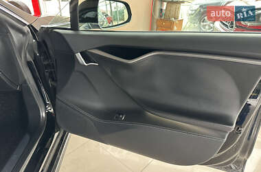 Лифтбек Tesla Model S 2018 в Одессе