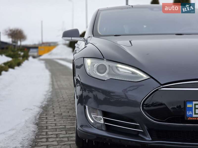Лифтбек Tesla Model S 2014 в Тернополе фото 5 Лифтбек Tesla Model S 2014 в Тернополе