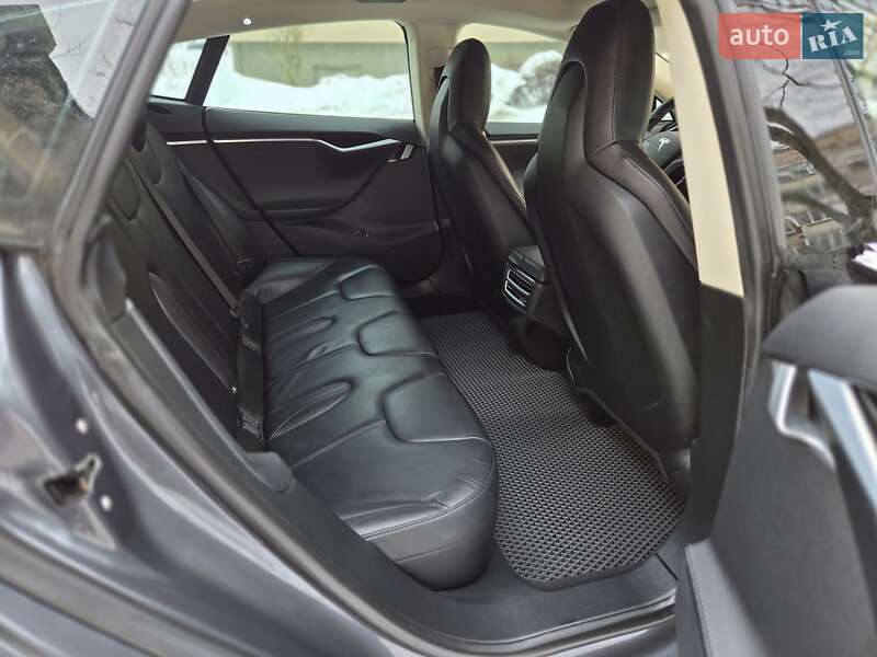 Лифтбек Tesla Model S 2014 в Тернополе фото 31 Лифтбек Tesla Model S 2014 в Тернополе