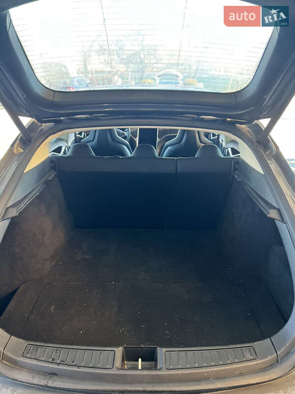 Лифтбек Tesla Model S 2013 в Ужгороде
