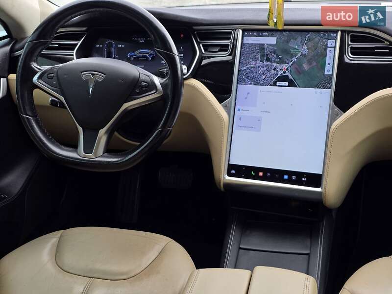 Лифтбек Tesla Model S 2014 в Тернополе
