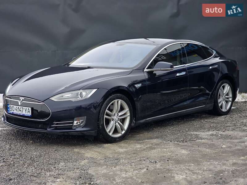 Лифтбек Tesla Model S 2014 в Тернополе