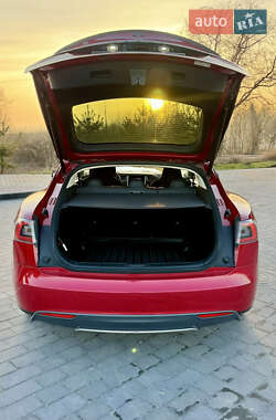 Лифтбек Tesla Model S 2014 в Львове