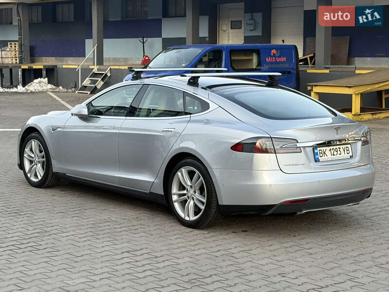 Лифтбек Tesla Model S 2014 в Ровно
