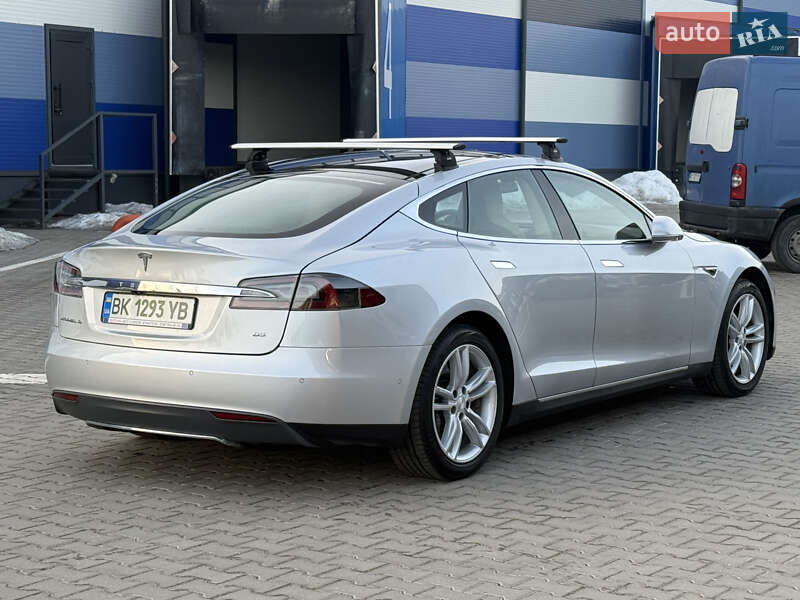 Лифтбек Tesla Model S 2014 в Ровно