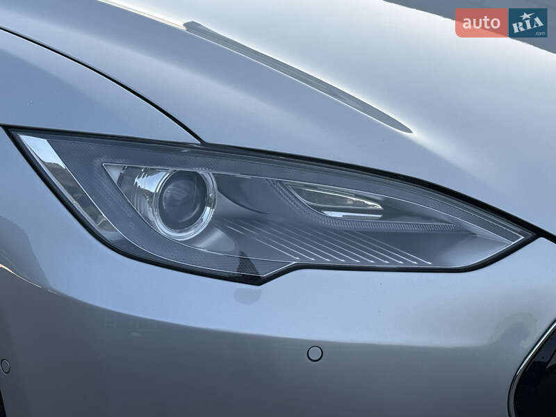 Лифтбек Tesla Model S 2014 в Ровно