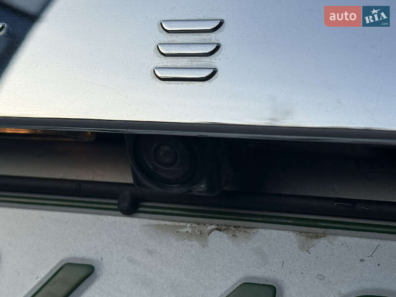 Лифтбек Tesla Model S 2014 в Ровно